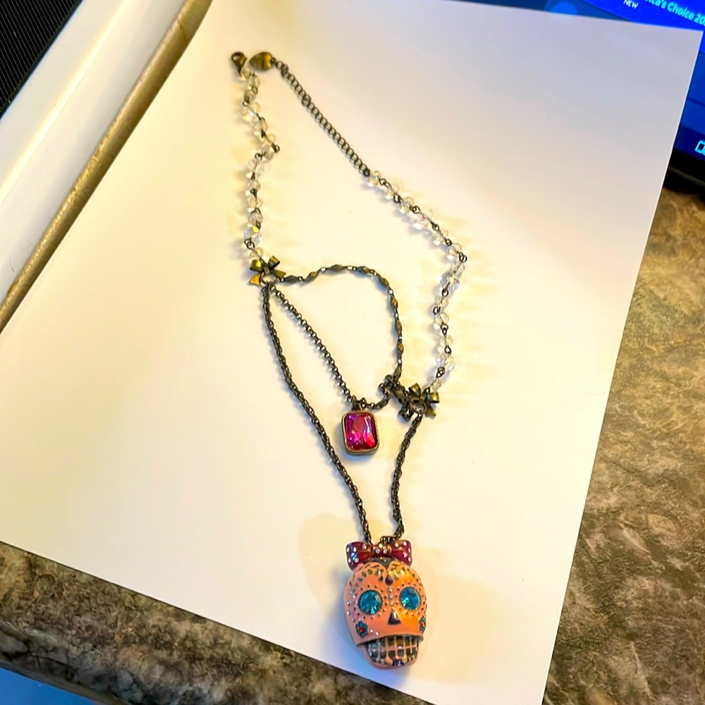 Vintage Betsey Johnson skull necklace